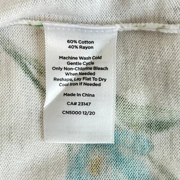 Talbots Wms Medium Floral Script Print Soft Knit Sweater Spring Summer Feminine - Picture 6 of 7